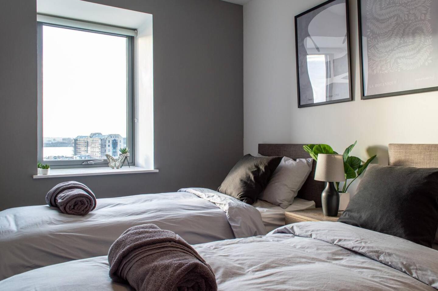Stunning Mersey View Flat W Parking In Liverpool Exterior foto